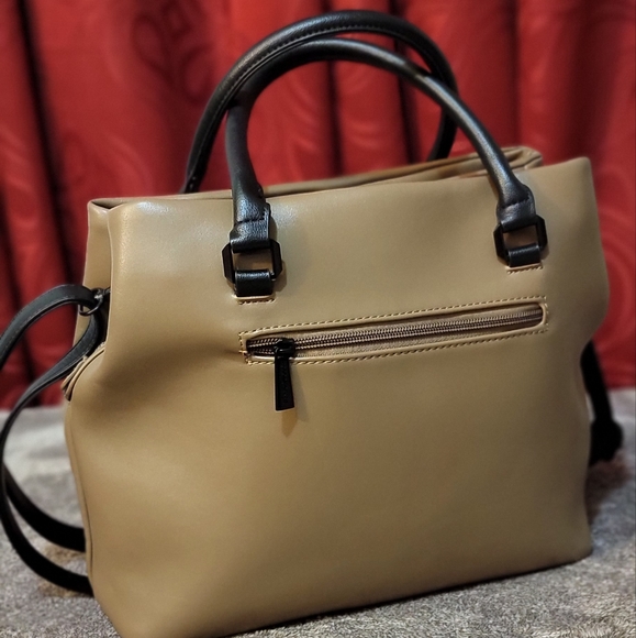 🔥Hot Sale🔥Pixie Mood Taupe Handbag With Cross Body Strap |Like New| - Picture 5 of 16